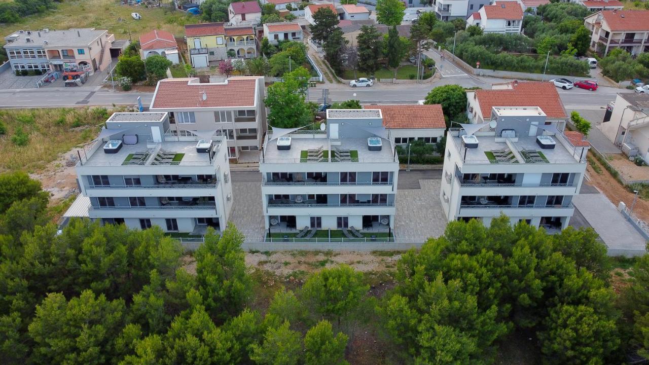 Number One Apartments Vir Kültér fotó